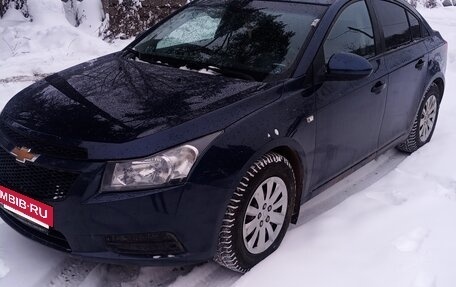 Chevrolet Cruze II, 2011 год, 600 000 рублей, 2 фотография