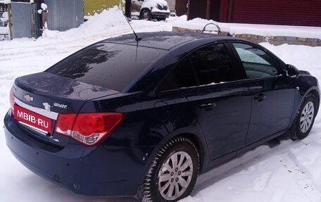 Chevrolet Cruze II, 2011 год, 600 000 рублей, 3 фотография