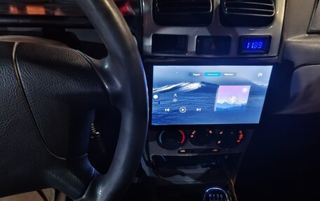 KIA Rio II, 2000 год, 150 000 рублей, 11 фотография