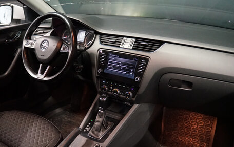 Skoda Octavia, 2017 год, 1 675 000 рублей, 22 фотография