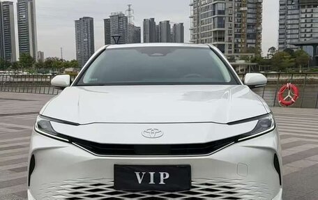 Toyota Camry, 2024 год, 3 325 000 рублей, 2 фотография