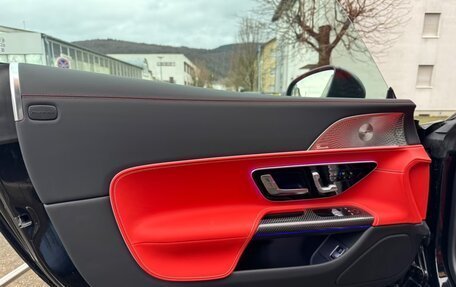 Mercedes-Benz AMG GT, 2024 год, 15 408 083 рублей, 19 фотография