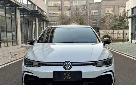 Volkswagen Golf VIII, 2022 год, 1 610 555 рублей, 2 фотография