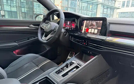 Volkswagen Golf VIII, 2022 год, 1 610 555 рублей, 12 фотография