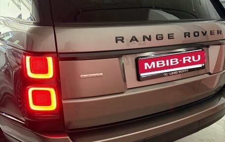 Land Rover Range Rover IV рестайлинг, 2018 год, 11 000 000 рублей, 3 фотография