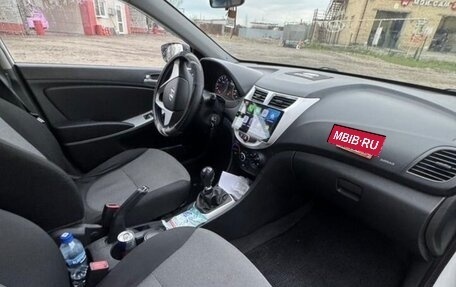 Hyundai Solaris II рестайлинг, 2012 год, 715 000 рублей, 3 фотография