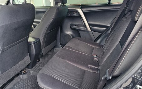 Toyota RAV4, 2015 год, 1 849 000 рублей, 10 фотография