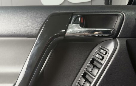 Toyota Land Cruiser Prado 150 рестайлинг 2, 2010 год, 2 550 000 рублей, 16 фотография