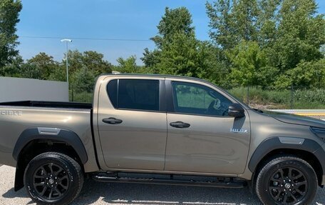 Toyota Hilux VIII, 2025 год, 9 990 000 рублей, 3 фотография