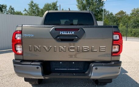 Toyota Hilux VIII, 2025 год, 9 990 000 рублей, 7 фотография