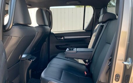 Toyota Hilux VIII, 2025 год, 9 990 000 рублей, 16 фотография