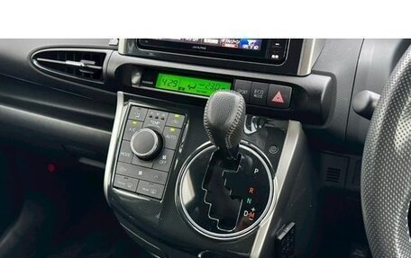 Toyota Wish II, 2013 год, 1 290 111 рублей, 24 фотография