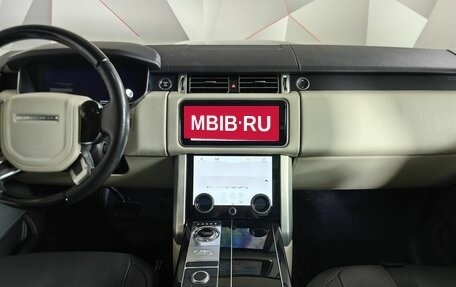 Land Rover Range Rover IV рестайлинг, 2018 год, 5 200 000 рублей, 11 фотография