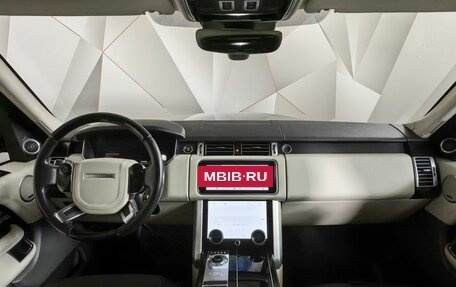 Land Rover Range Rover IV рестайлинг, 2018 год, 5 200 000 рублей, 10 фотография