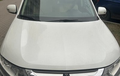 Mitsubishi Outlander III рестайлинг 3, 2015 год, 1 700 000 рублей, 1 фотография