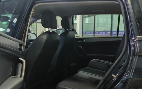 Volkswagen Tiguan II, 2021 год, 2 200 000 рублей, 8 фотография