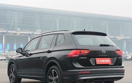 Volkswagen Tiguan II, 2021 год, 2 200 000 рублей, 15 фотография