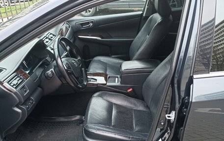 Toyota Camry, 2017 год, 2 600 000 рублей, 8 фотография