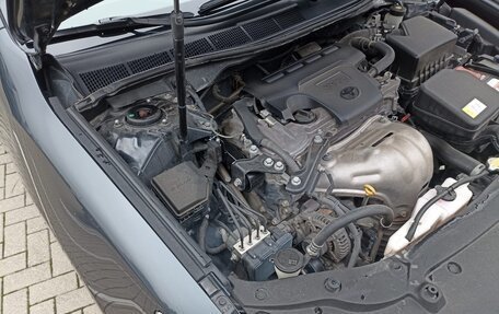 Toyota Camry, 2017 год, 2 600 000 рублей, 12 фотография