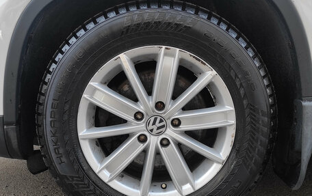 Volkswagen Tiguan I, 2011 год, 949 000 рублей, 17 фотография