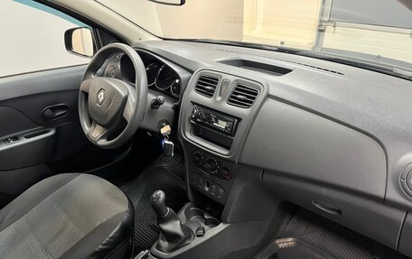 Renault Logan II, 2018 год, 1 050 000 рублей, 12 фотография