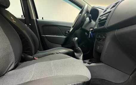 Renault Logan II, 2018 год, 1 050 000 рублей, 13 фотография