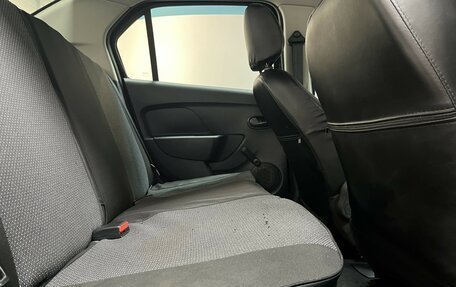 Renault Logan II, 2018 год, 1 050 000 рублей, 14 фотография