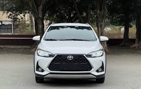 Toyota Yaris XP150 рестайлинг, 2022 год, 1 310 000 рублей, 2 фотография