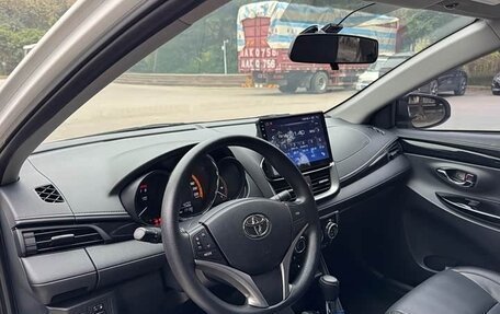 Toyota Yaris XP150 рестайлинг, 2022 год, 1 310 000 рублей, 17 фотография