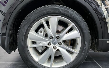 Infiniti QX70, 2014 год, 2 350 000 рублей, 18 фотография