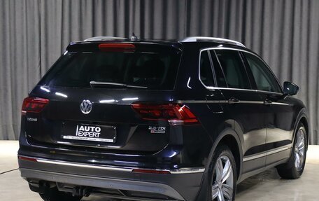 Volkswagen Tiguan II, 2017 год, 2 049 000 рублей, 2 фотография