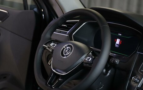 Volkswagen Tiguan II, 2017 год, 2 049 000 рублей, 8 фотография