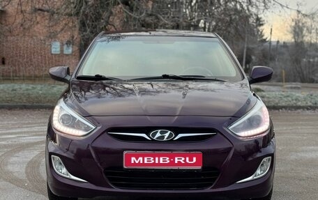 Hyundai Solaris II рестайлинг, 2013 год, 700 000 рублей, 1 фотография