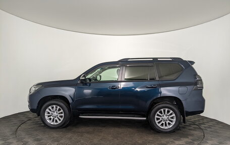 Toyota Land Cruiser Prado 150 рестайлинг 2, 2021 год, 6 400 000 рублей, 8 фотография