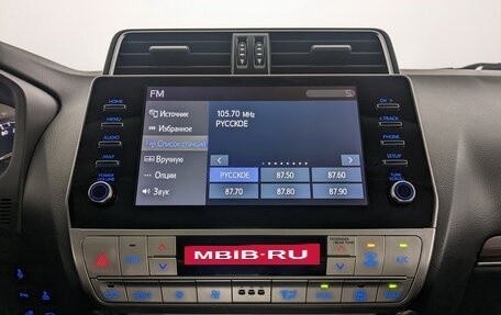 Toyota Land Cruiser Prado 150 рестайлинг 2, 2021 год, 6 400 000 рублей, 15 фотография