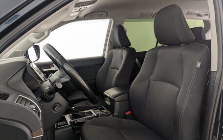 Toyota Land Cruiser Prado 150 рестайлинг 2, 2021 год, 6 400 000 рублей, 22 фотография