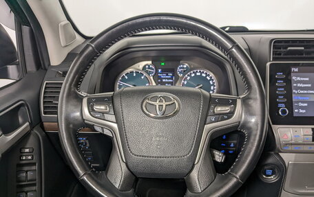 Toyota Land Cruiser Prado 150 рестайлинг 2, 2021 год, 6 400 000 рублей, 23 фотография