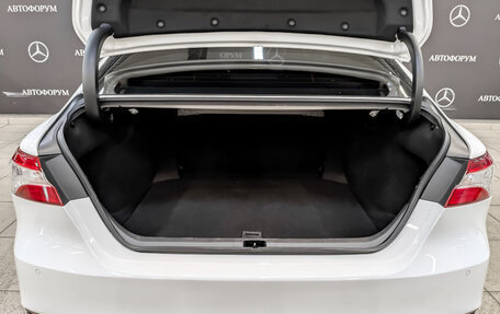 Toyota Camry, 2019 год, 1 850 000 рублей, 9 фотография