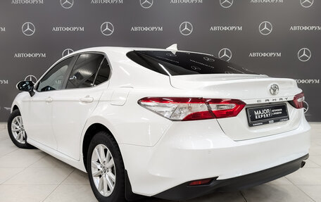 Toyota Camry, 2019 год, 1 850 000 рублей, 7 фотография