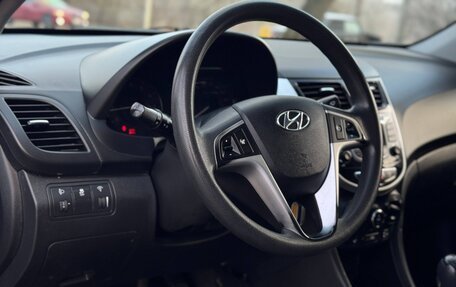 Hyundai Solaris II рестайлинг, 2013 год, 700 000 рублей, 2 фотография