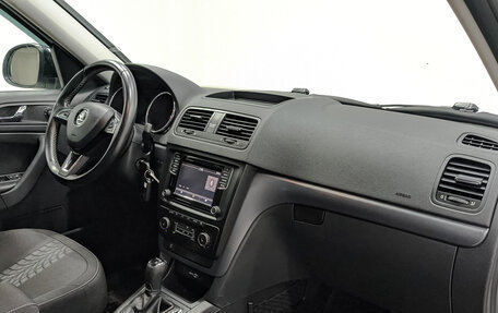 Skoda Yeti I рестайлинг, 2017 год, 1 450 000 рублей, 13 фотография