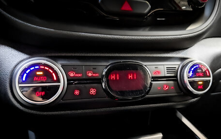 KIA Soul III, 2021 год, 2 500 000 рублей, 24 фотография