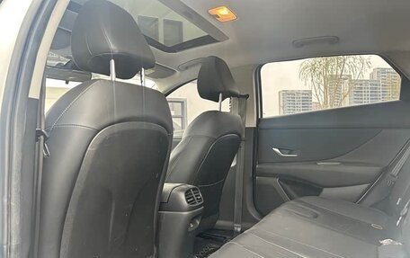 Hyundai Elantra, 2022 год, 1 550 000 рублей, 8 фотография