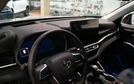 Toyota Highlander, 2025 год, 6 200 000 рублей, 12 фотография