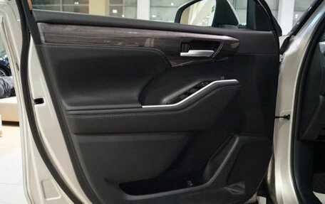 Toyota Highlander, 2025 год, 6 200 000 рублей, 13 фотография