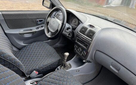 Hyundai Accent II, 2005 год, 315 000 рублей, 2 фотография