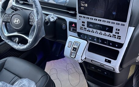 Hyundai Staria, 2024 год, 8 500 000 рублей, 7 фотография