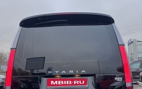 Hyundai Staria, 2024 год, 8 500 000 рублей, 3 фотография