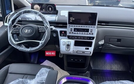 Hyundai Staria, 2024 год, 8 500 000 рублей, 5 фотография