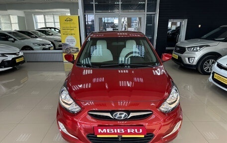 Hyundai Solaris II рестайлинг, 2011 год, 840 000 рублей, 2 фотография